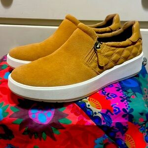 Clarks slip on shoes